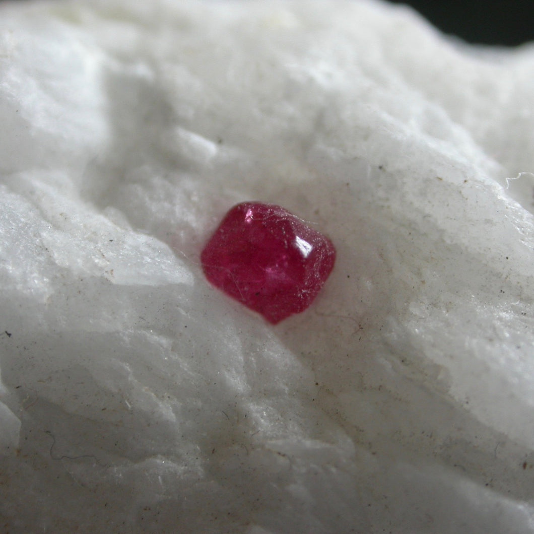 Spinel in White Marble - Song of Stones